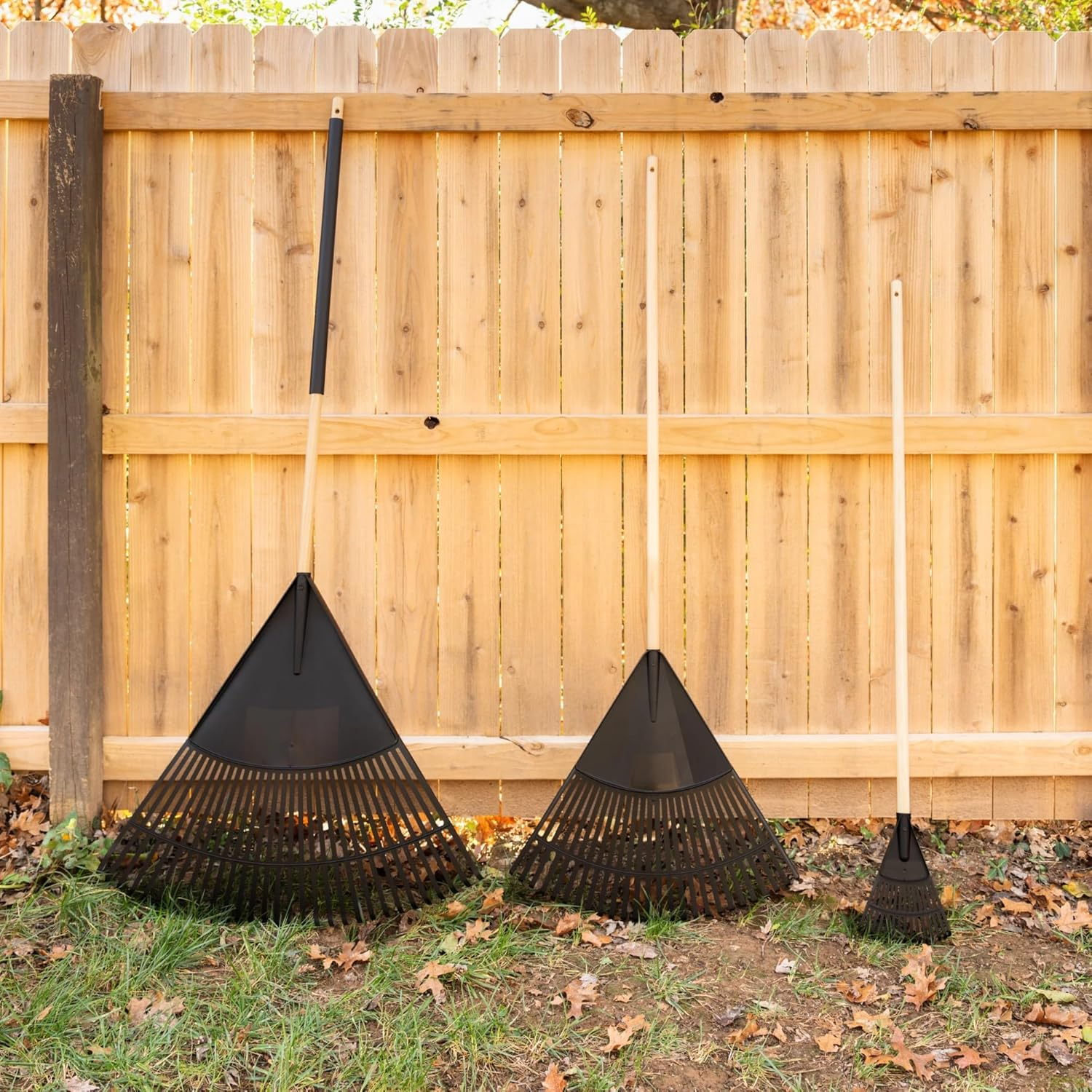 8-inch Wooden-Handled Polyester Shrub and Leaf rake